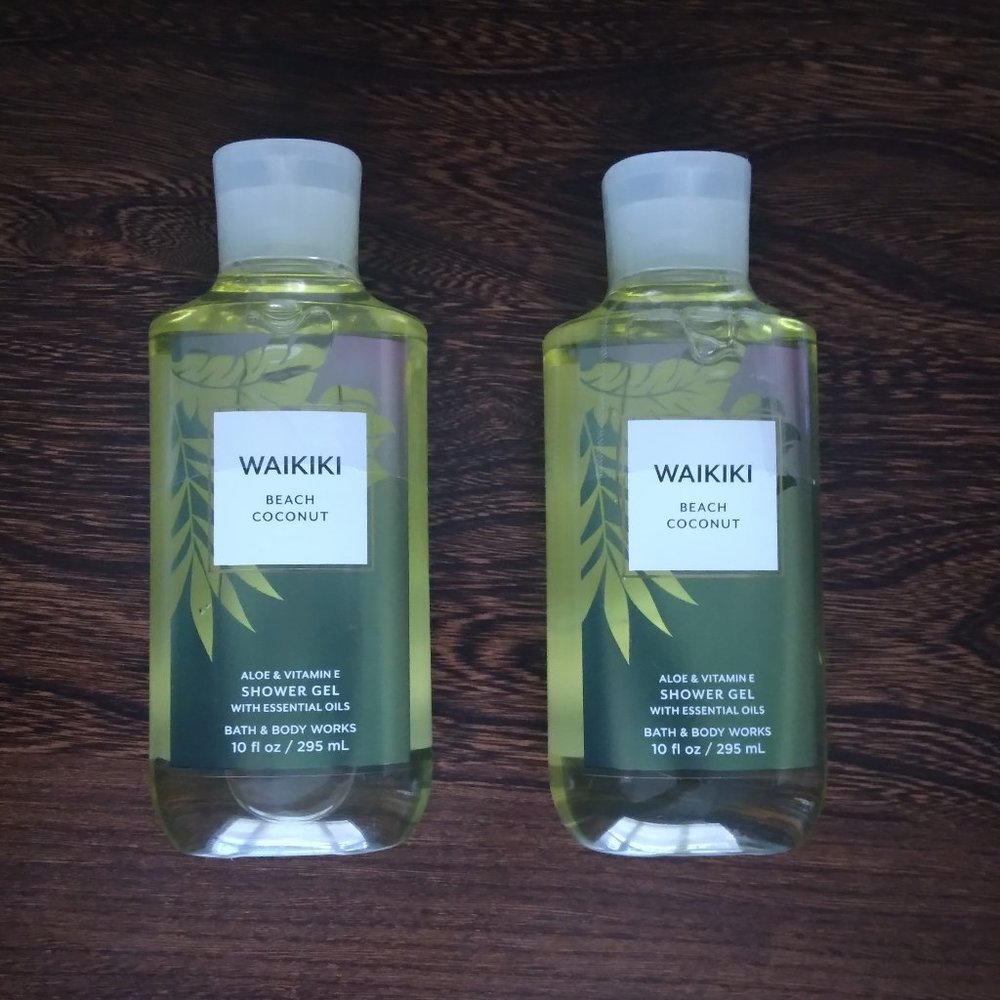 NWT 2 Bottles of Bath & Body Works Waikiki Beach Coconut Shower Gel